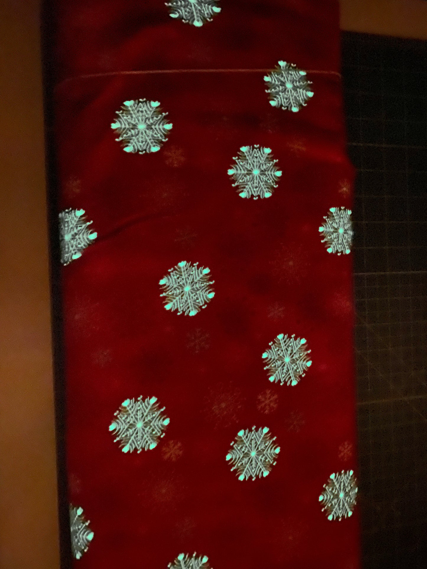 Lewis and Irene - snowflake on red (glow in dark)