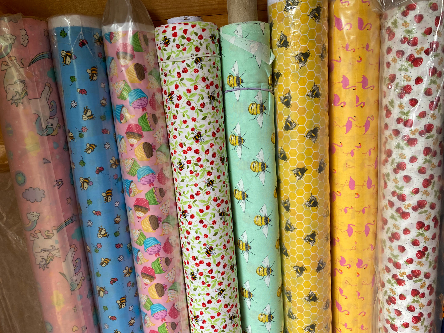 Floral cotton poplin - Flamingos on yellow