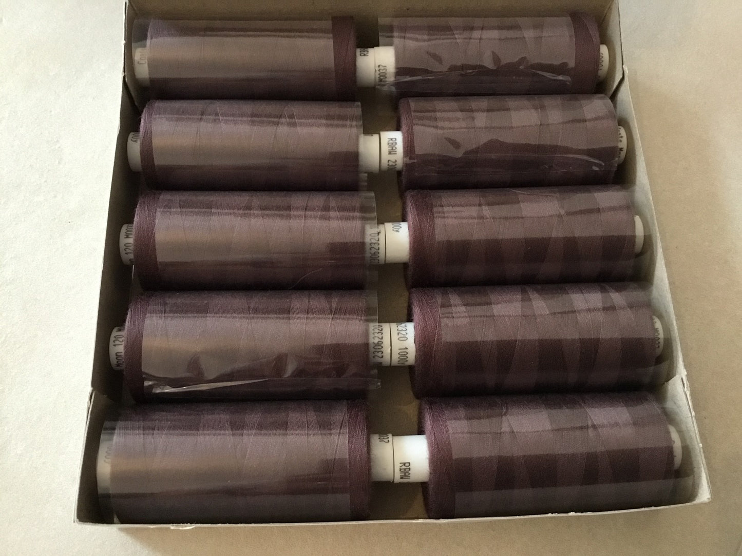 MOON COATS - brown thread 1000m (single)
