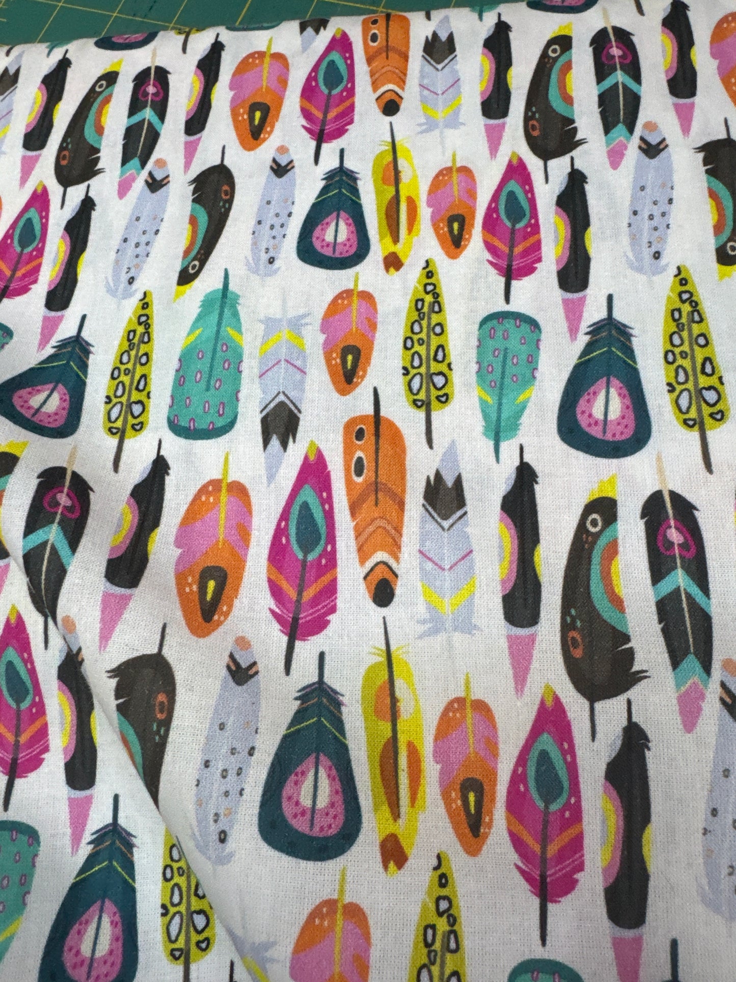 100% cotton - little Johnny - multicoloured feathers