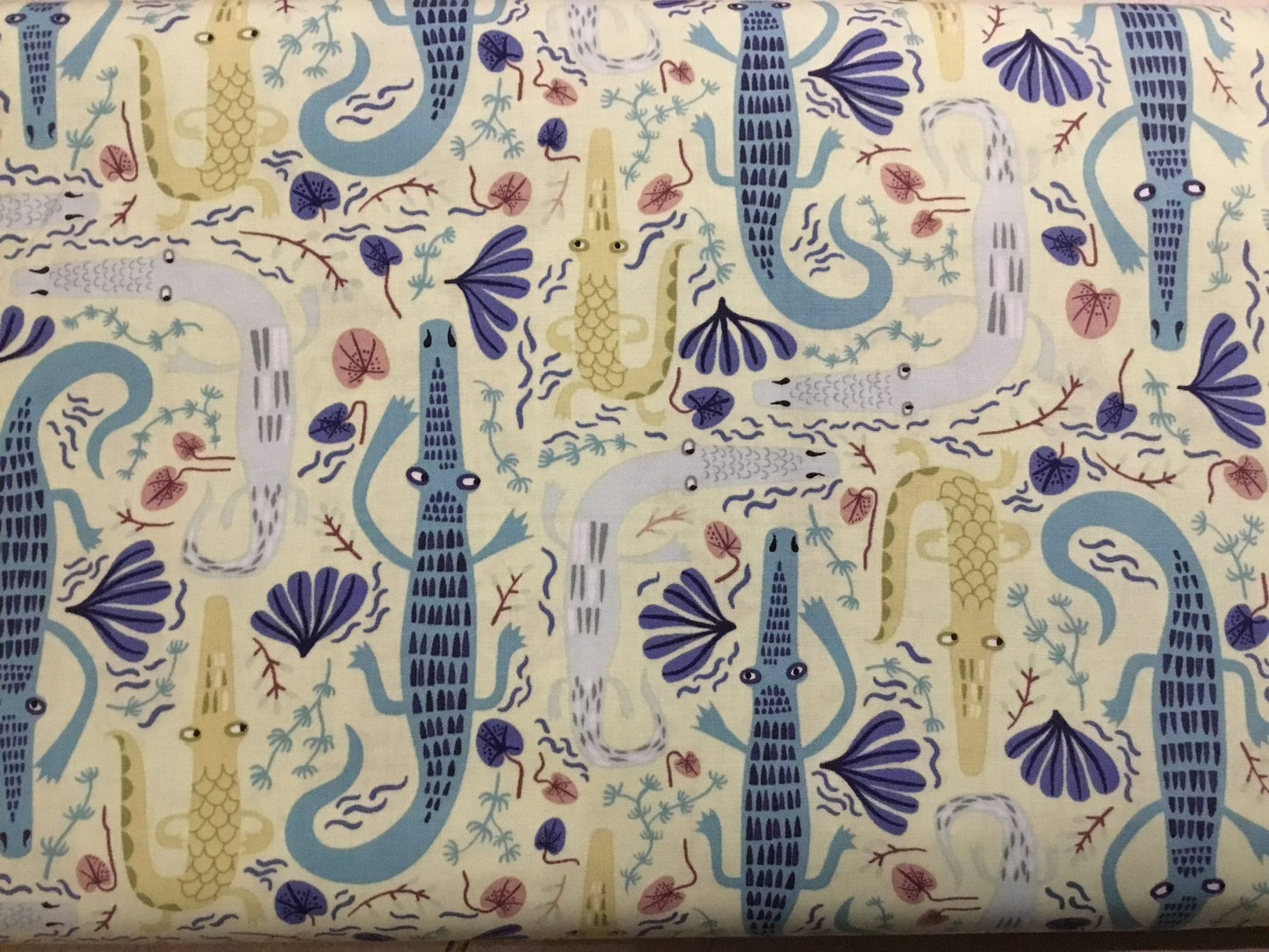 Clothworks - Jungle jive - green crocodiles