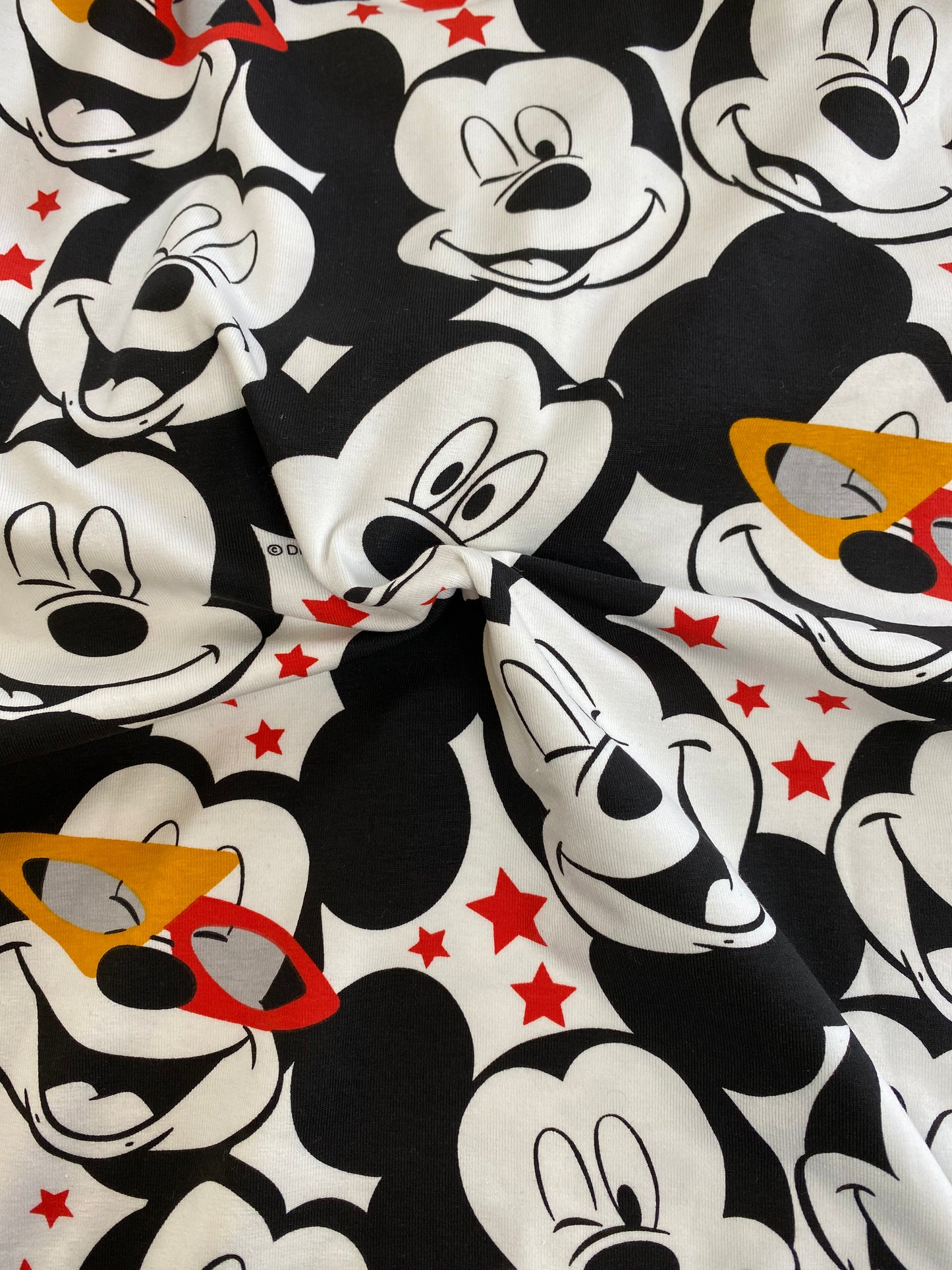 Single Jersey - licensed - Mickey Mouse laugh on white