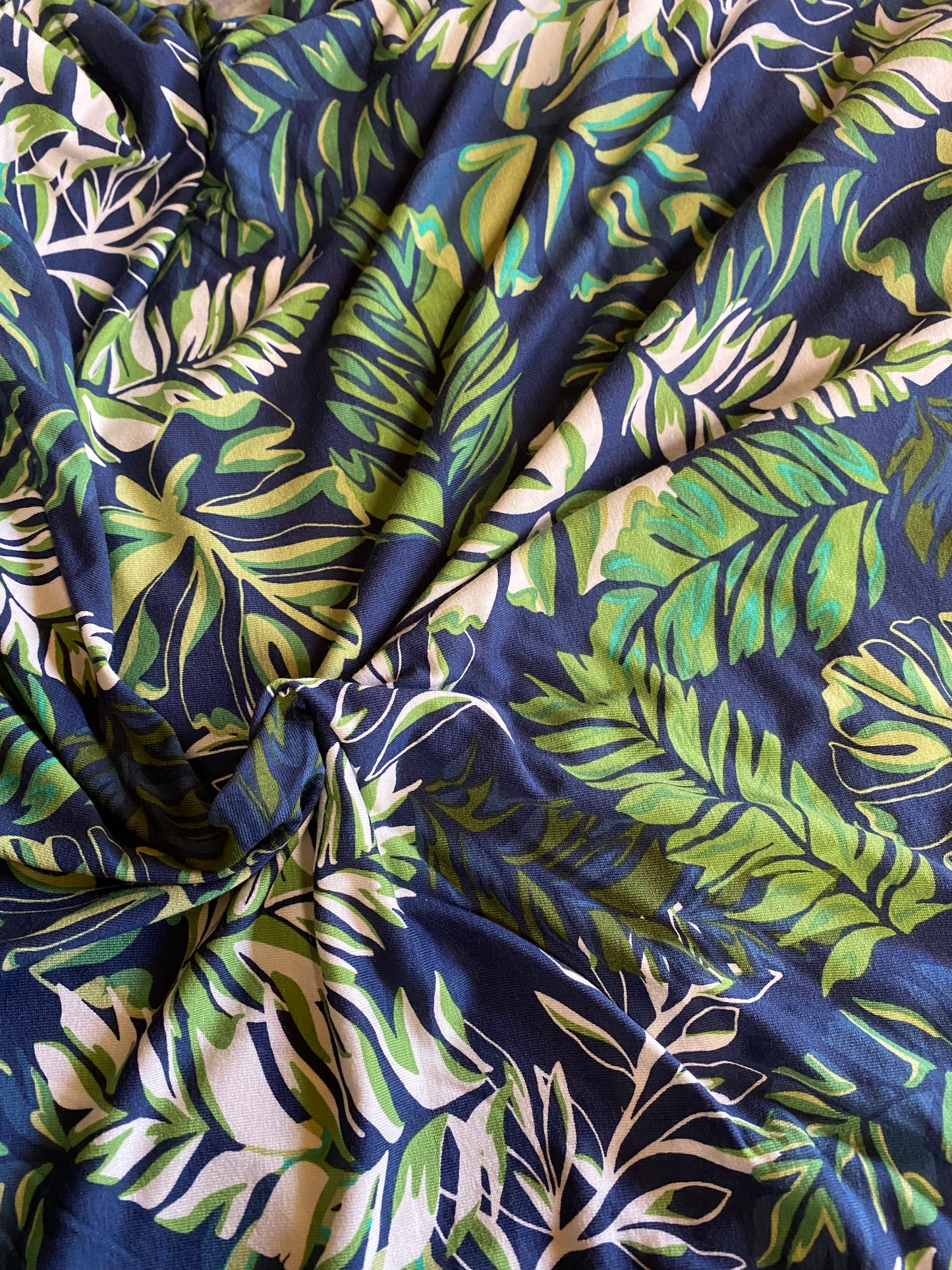 Jersey - viscose Lycra - green leaves