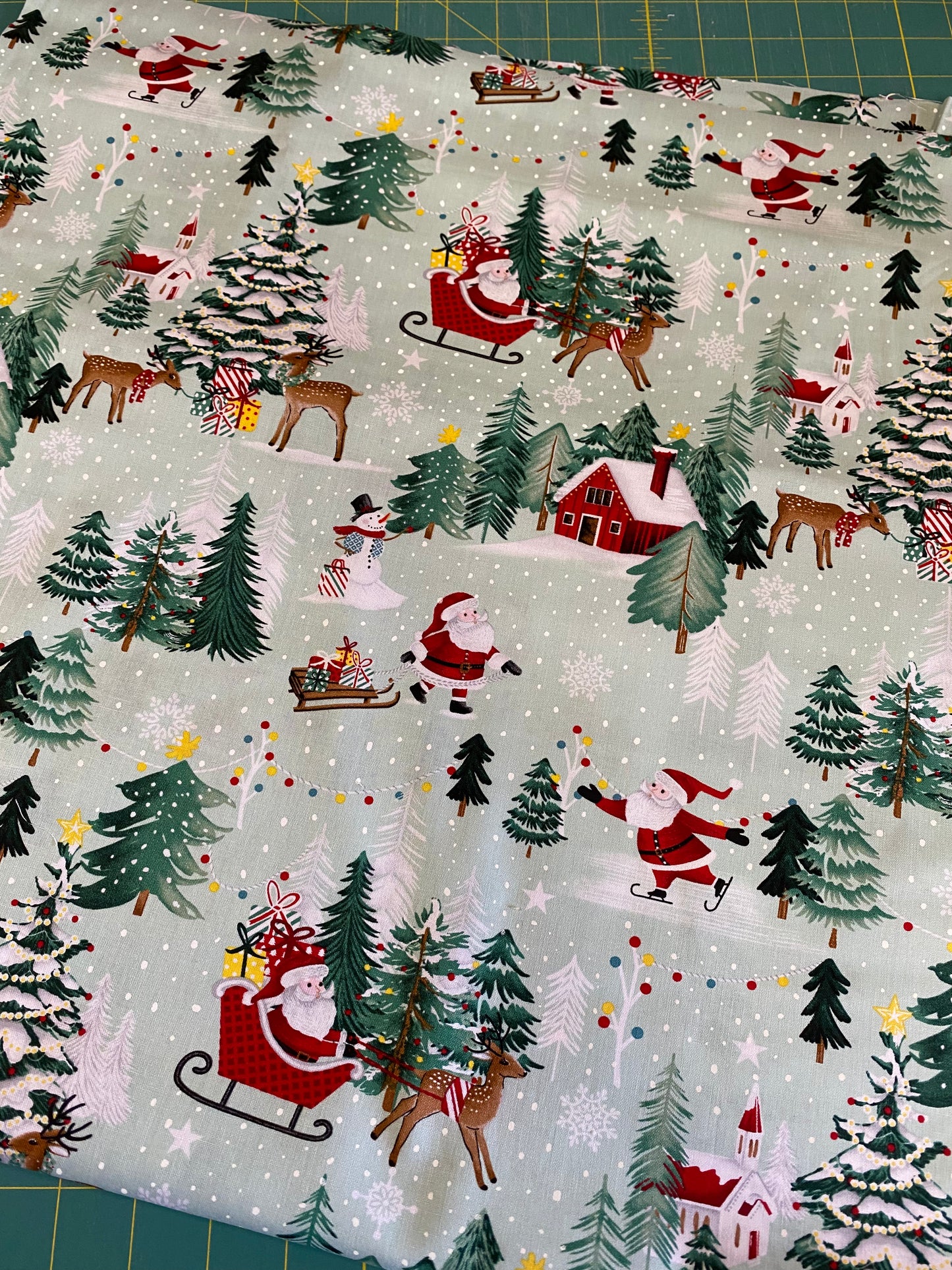 Studio E - Peace and goodwill - Santa's forest